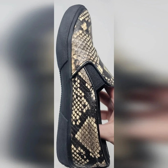 Michael Kors Women's Black Snake Python Keyton Loafer Slide On Size 6.5 - Picture 11 of 13